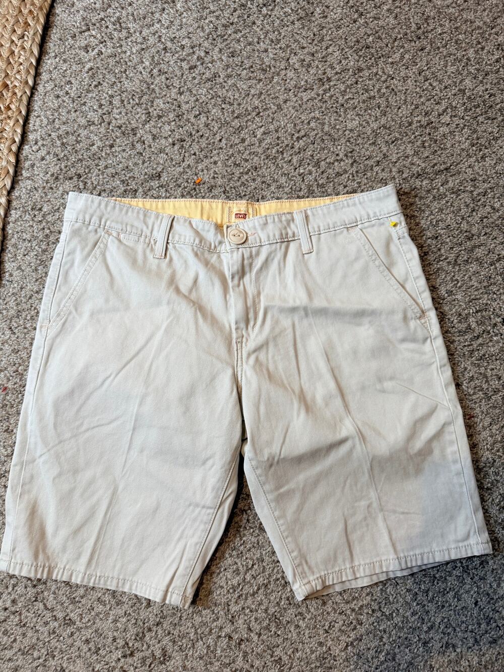Levi Chino shorts 14 3617 women’s